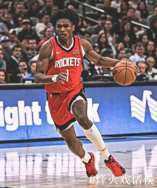 阿门全场13投5中，三分球失准仅得14分12板6助攻